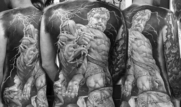 tatouage statue romaine 105