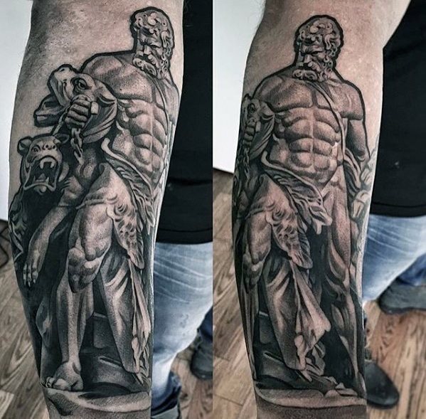 tatouage statue romaine 63