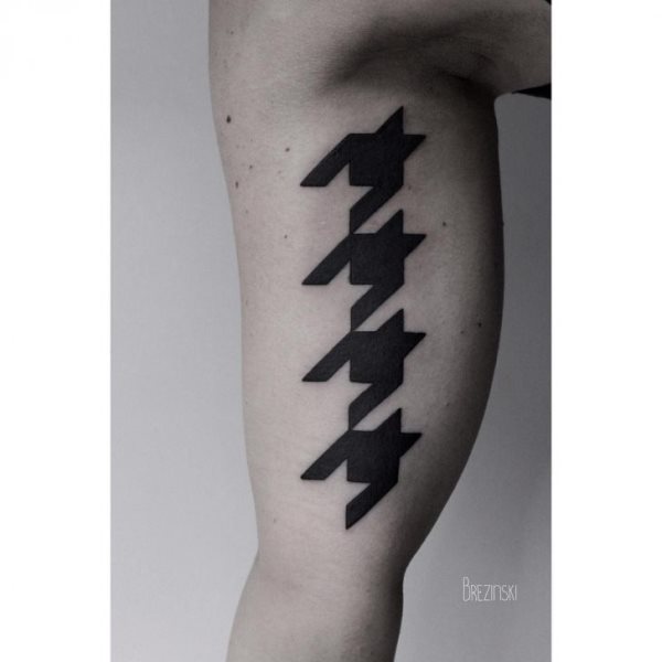 tatouage biceps 925