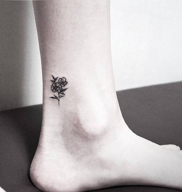 tatouage cheville 525