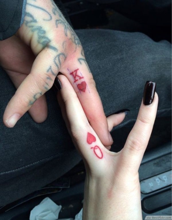 tatouage main 1049