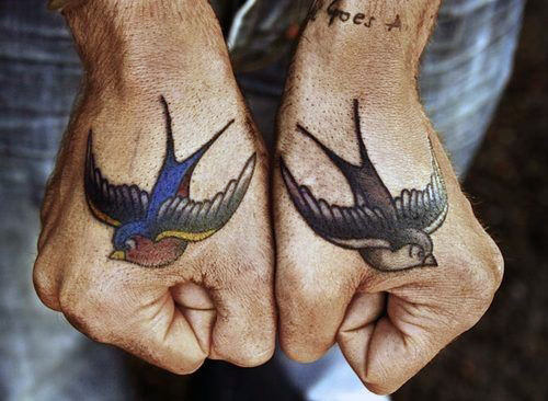 tatouage main 1309