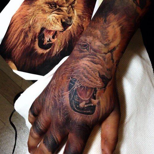tatouage main 37