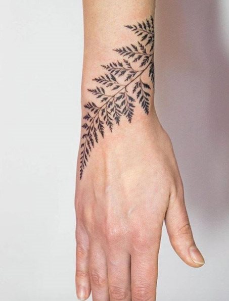 tatouage poignet 101