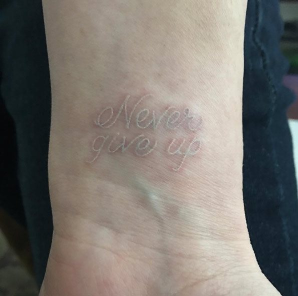 tatouage poignet 73