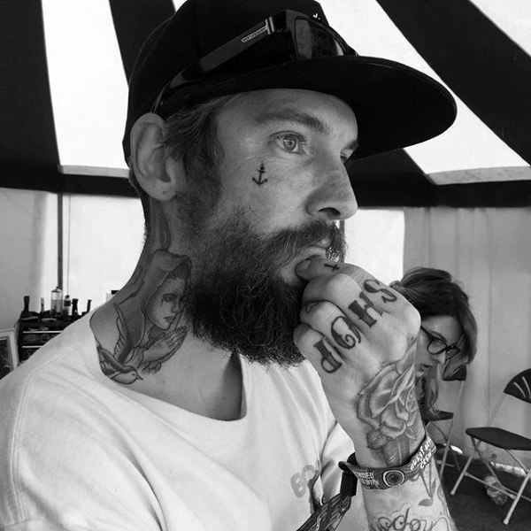 tatouage visage 629