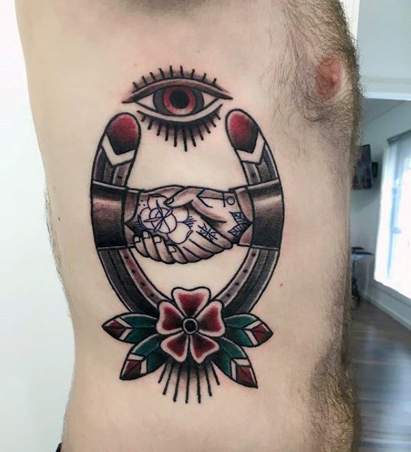 59 Tatouages de fer à cheval (Et leur signification)