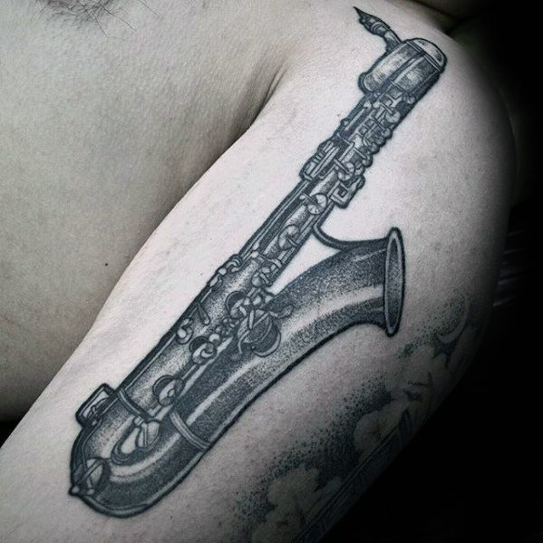 tatouage saxophone 89