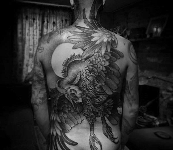 tatouage vautour 83