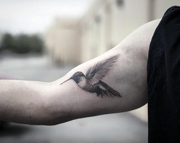 tatouage colibri 722