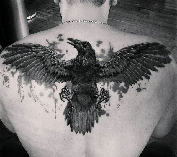 tatouage corbeau 30