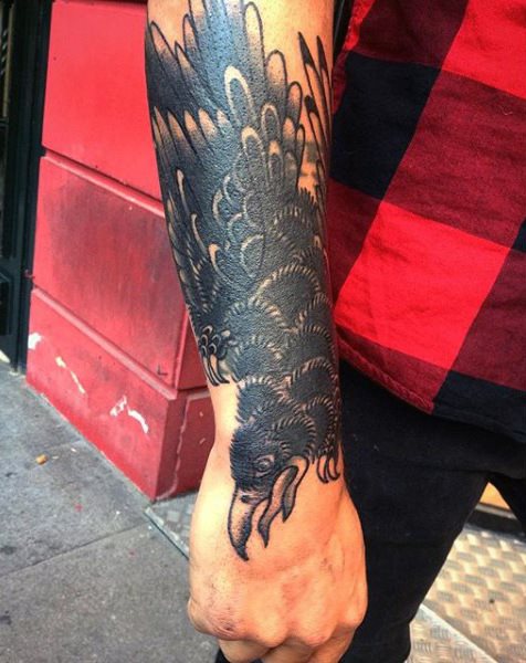 tatouage corbeau 354