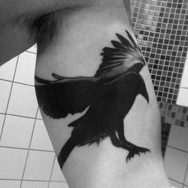 tatouage corbeau 46