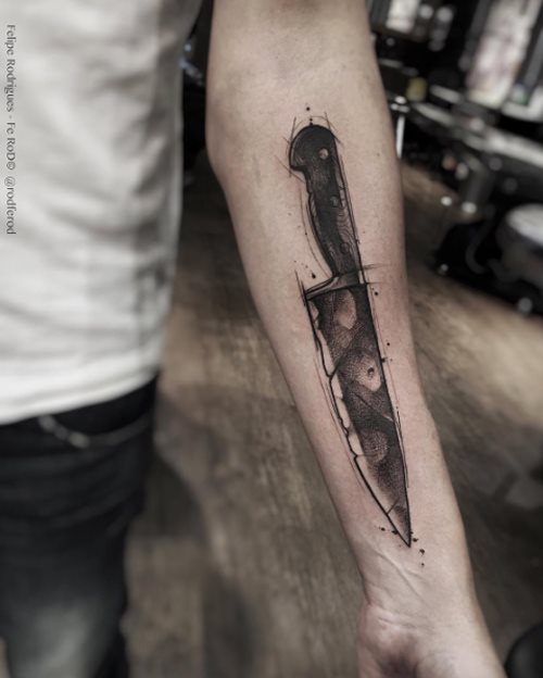 tatouage couteau 14