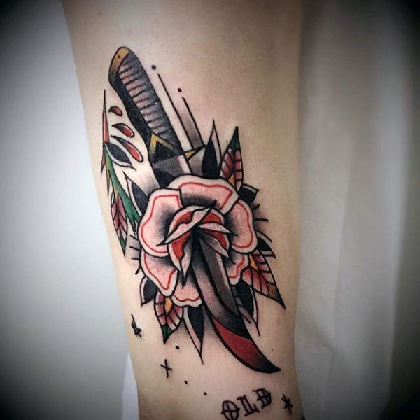 tatouage couteau 314