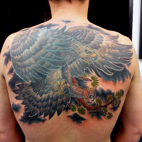 tatouage faucon 274
