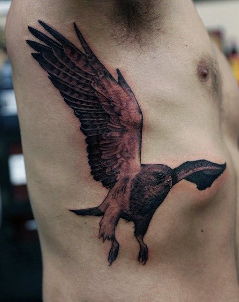 tatouage faucon 318