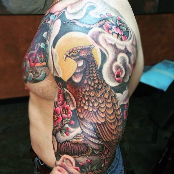 tatouage faucon 62