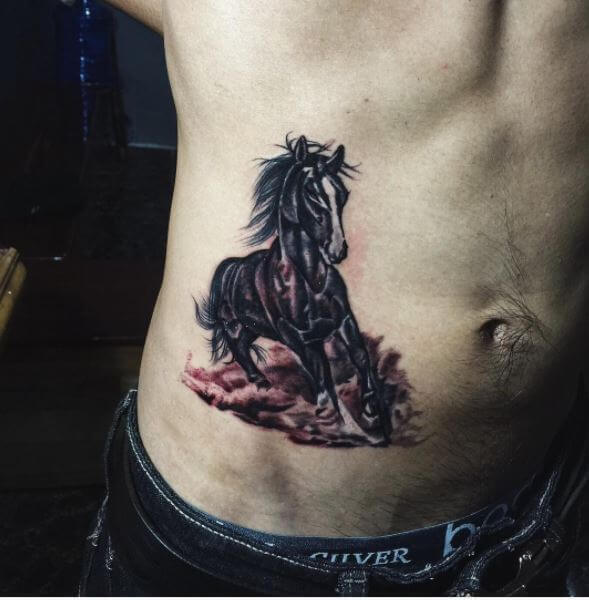 tatouage cheval 122
