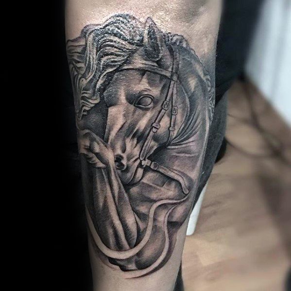 tatouage cheval 212