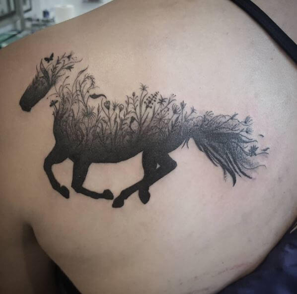 tatouage cheval 308