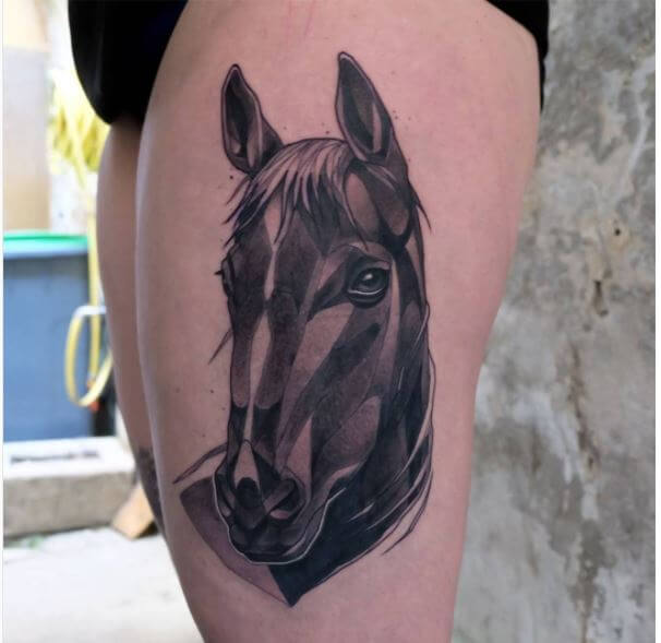 tatouage cheval 335
