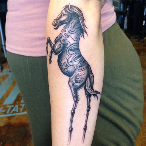 tatouage cheval 338