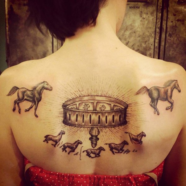tatouage cheval 380