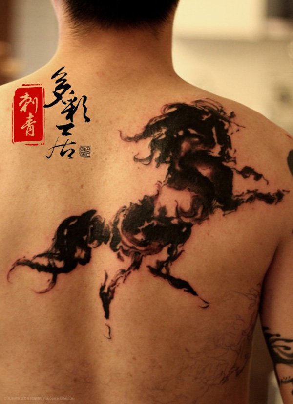 tatouage cheval 389