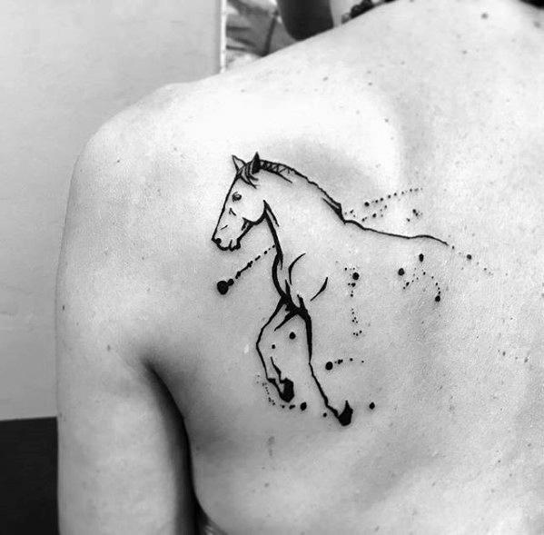 tatouage cheval 440