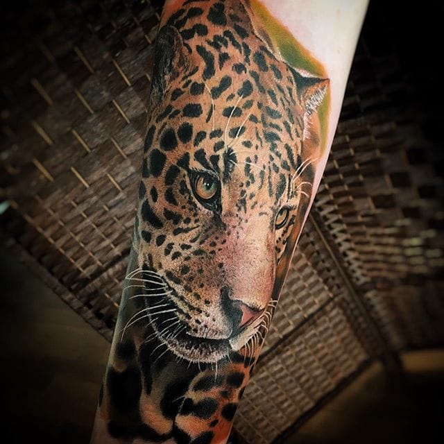 tatouage leopard 530