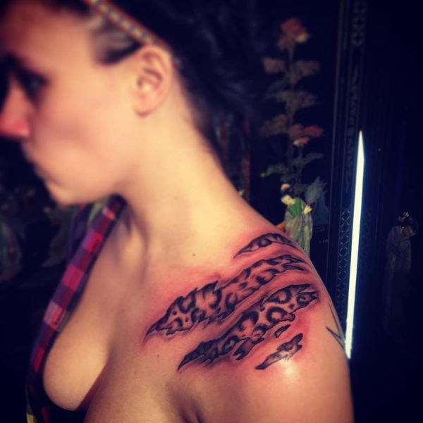 tatouage leopard 593