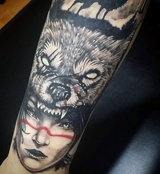 tatouage loup 296