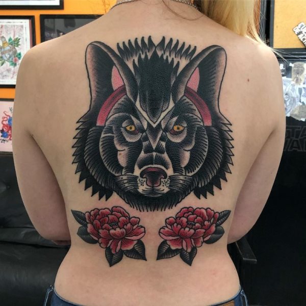 tatouage loup 464