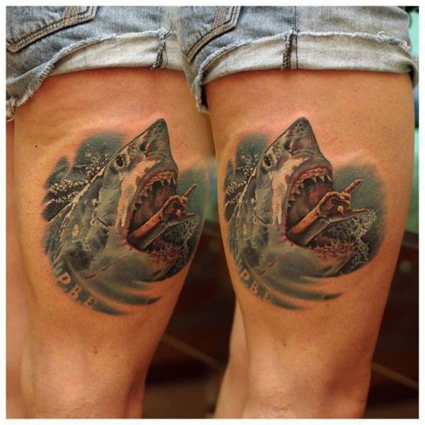 tatouage requin 125