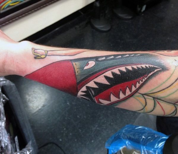 tatouage requin 326