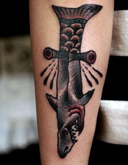 tatouage requin 362