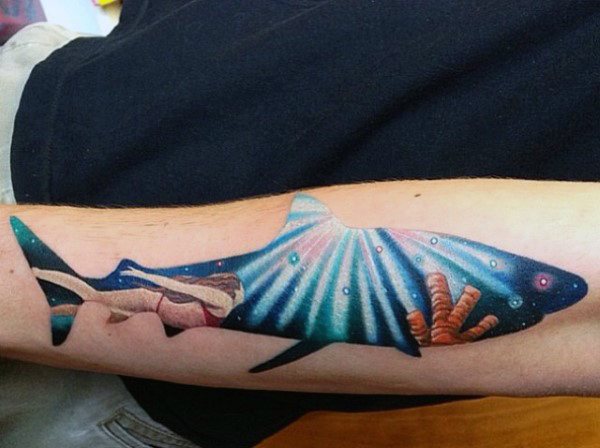 tatouage requin 386