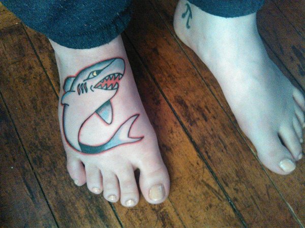 tatouage requin 68