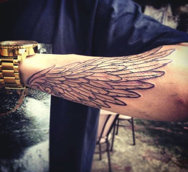 tatouage ailes 123