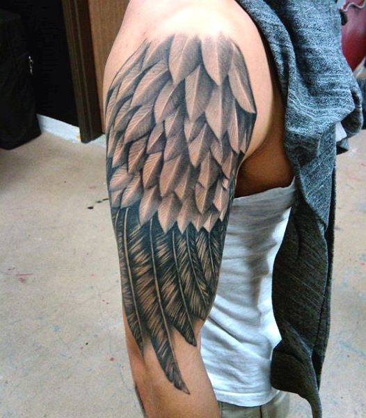 tatouage ailes 133