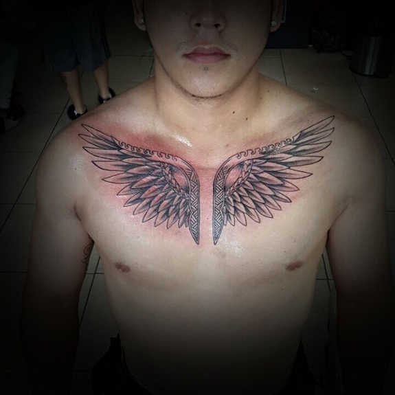 tatouage ailes 303