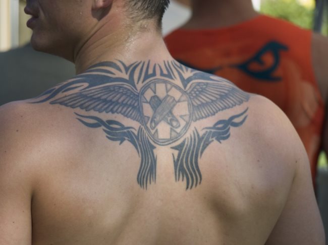 tatouage ailes 443