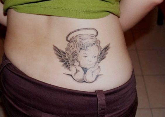 tatouage bas du dos 49