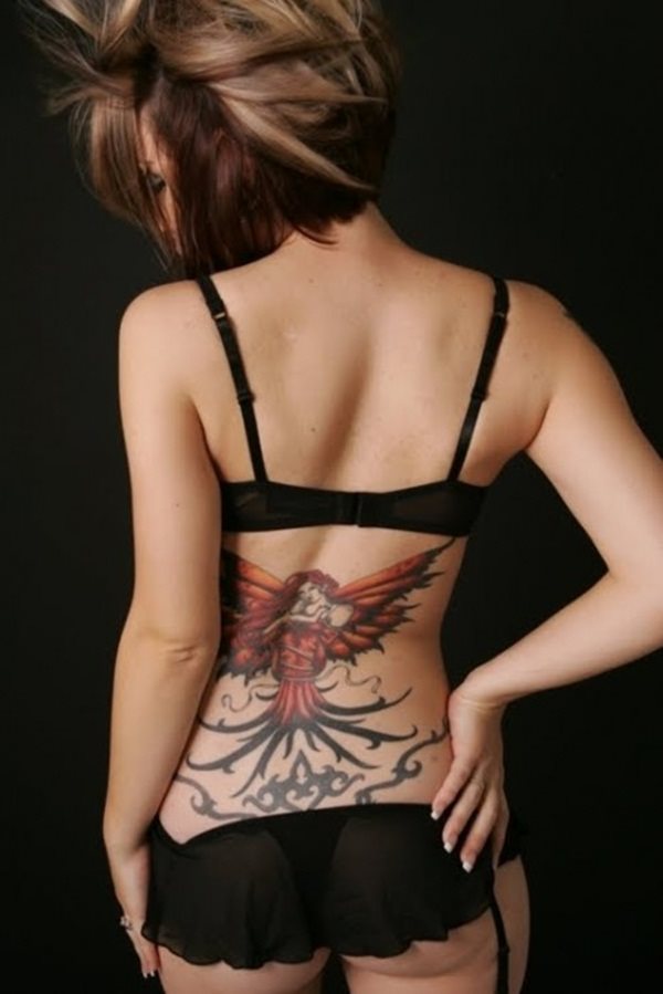 tatouage bas du dos 85