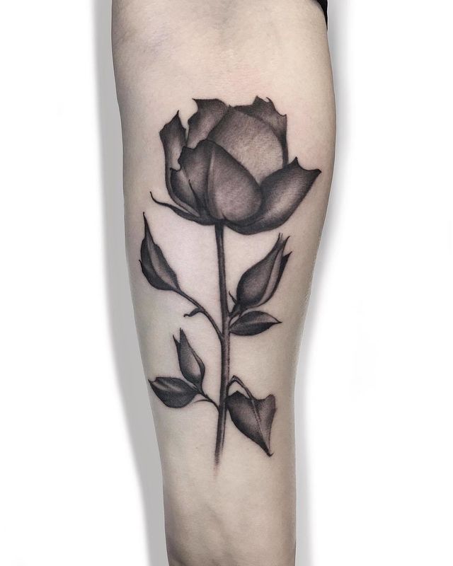 tatouage rose 135