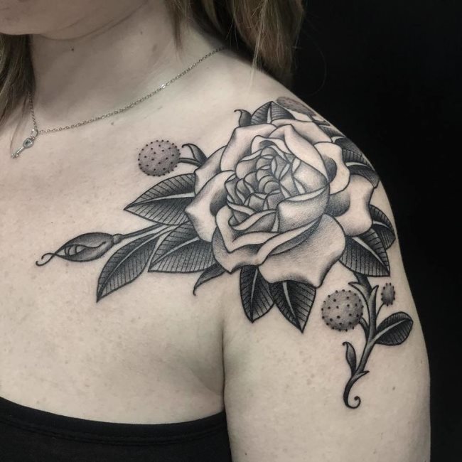 tatouage rose 165
