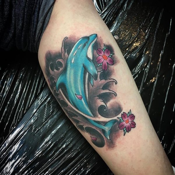 tatouage dauphin 131