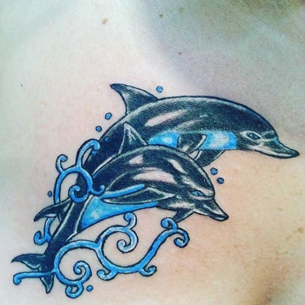 tatouage dauphin 152