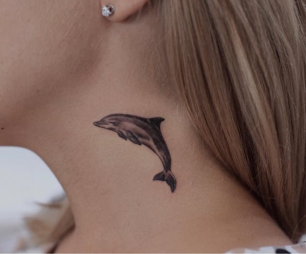 tatouage dauphin 197